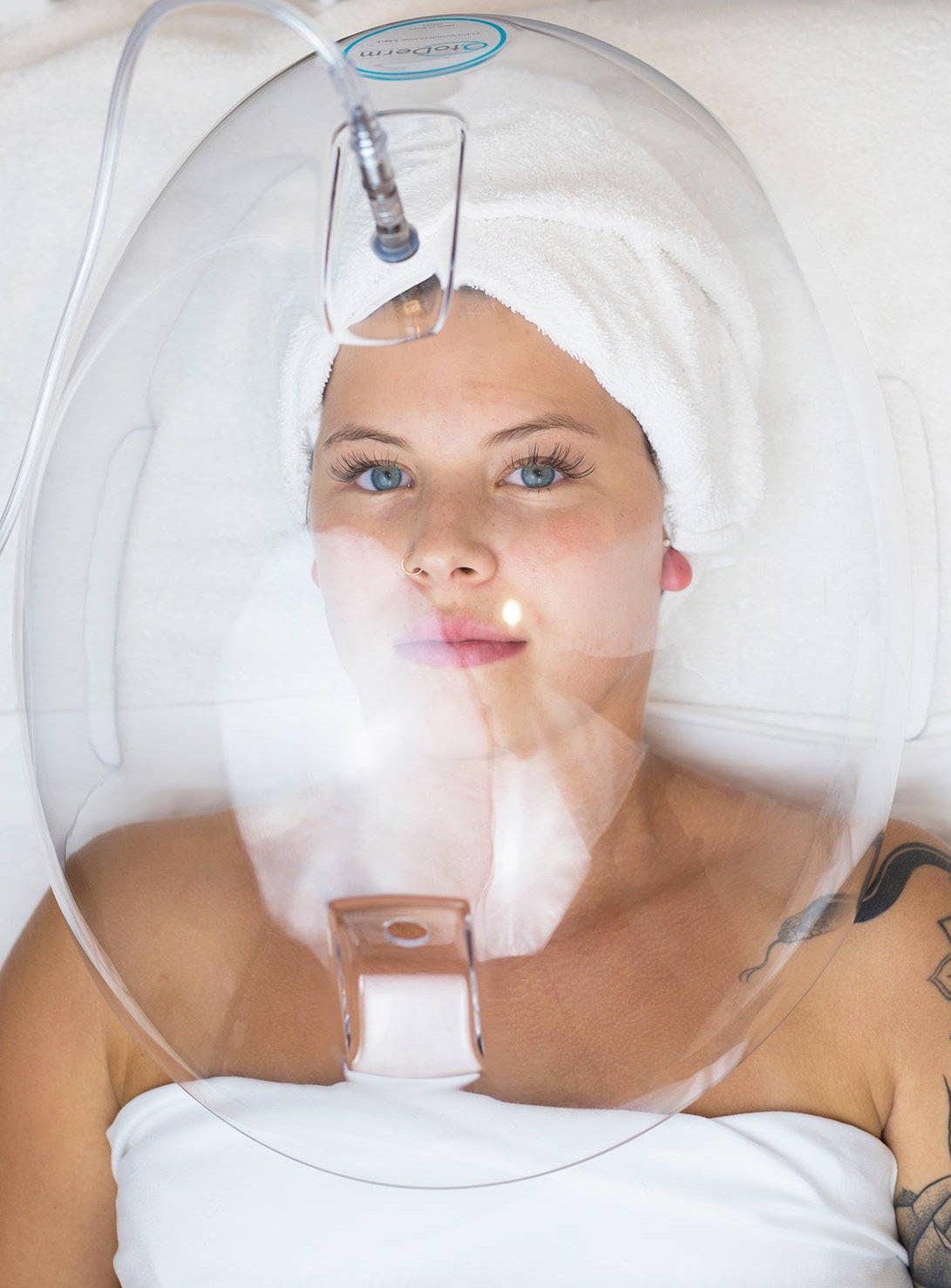 Oxygen Dome Glass Facial